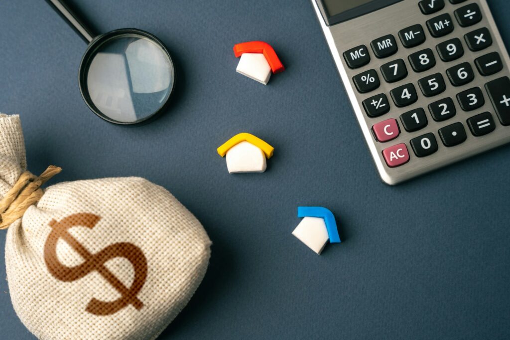 Investments and real estate markets. Calculate home value.